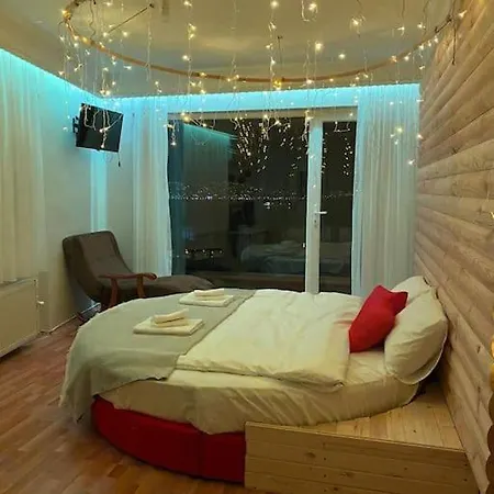 Koesk Nicomedia Hotel *